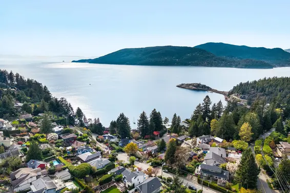 6364 Nelson Avenue, West Vancouver For Sale - image 38