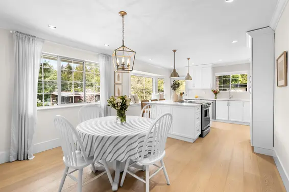 6364 Nelson Avenue, West Vancouver For Sale - image 5