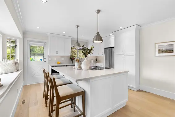 6364 Nelson Avenue, West Vancouver For Sale - image 6