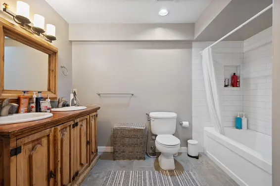 5625 Eagle Court, North Vancouver For Sale - image 22