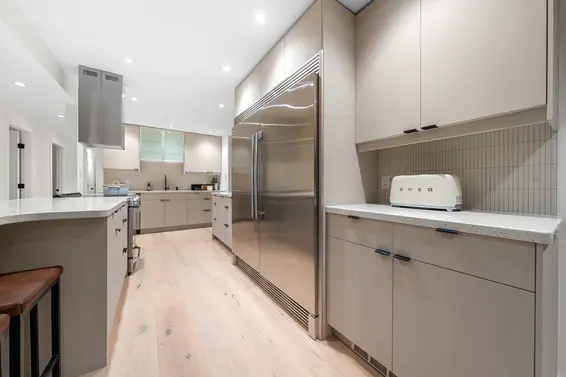 1140 West 17 Street, North Vancouver For Sale - image 3