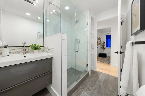 1140 West 17 Street, North Vancouver For Sale - image 33