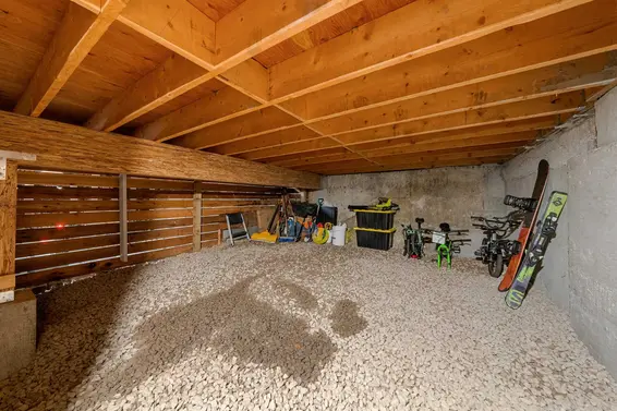 1140 West 17 Street, North Vancouver For Sale - image 38
