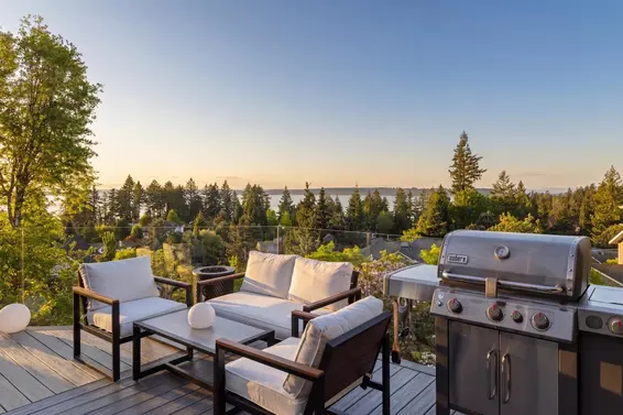 4778 Meadfeild Court, West Vancouver For Sale - image 3