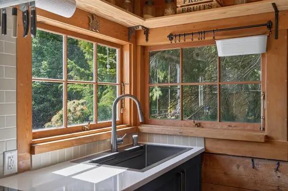 1371 Borthwick Road, North Vancouver For Sale - image 13