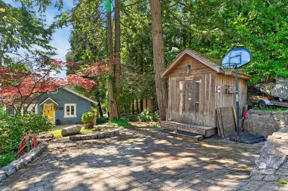 1371 Borthwick Road, North Vancouver For Sale - image 2