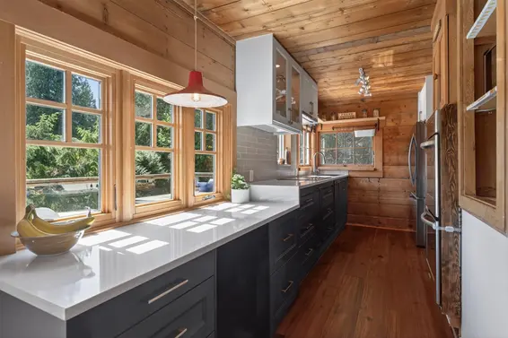 1371 Borthwick Road, North Vancouver For Sale - image 9