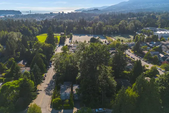 1911 Mahon Avenue, North Vancouver For Sale - image 34