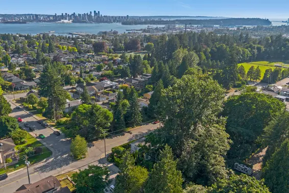 1911 Mahon Avenue, North Vancouver For Sale - image 35