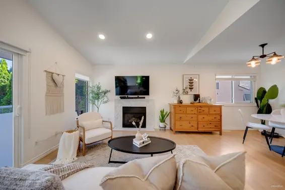 1911 Mahon Avenue, North Vancouver For Sale - image 8