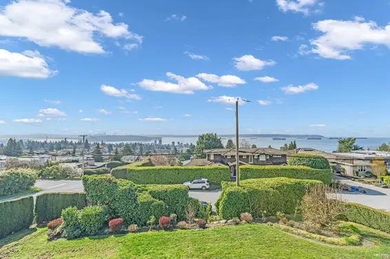 2205 Palmerston Avenue, West Vancouver For Sale - image 3