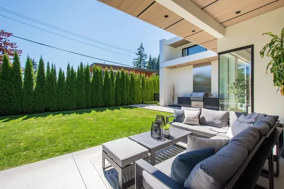 4262 Lions Avenue, North Vancouver For Sale - image 10