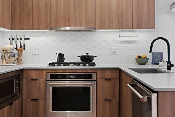 27 533 East 3rd Street, North Vancouver For Sale - image 10