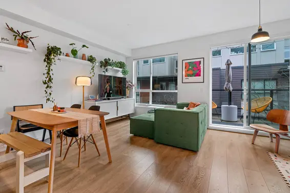 27 533 East 3rd Street, North Vancouver For Sale - image 4