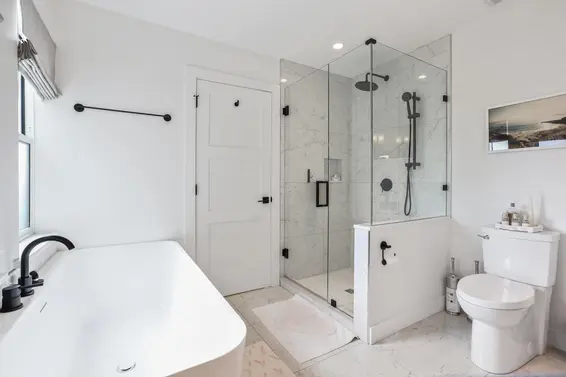 1725 Peters Road, North Vancouver For Sale - image 12