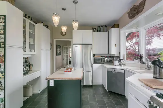 334 East 9Th Street, North Vancouver For Sale - image 5
