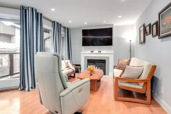 304 3711 Delbrook Avenue, North Vancouver For Sale - image 8