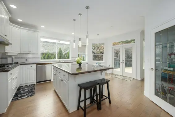 2757 Chelsea Court, West Vancouver For Sale - image 9