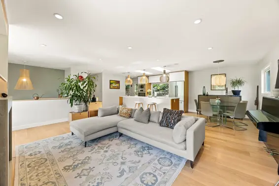 5566 Gallagher Place, West Vancouver For Sale - image 5