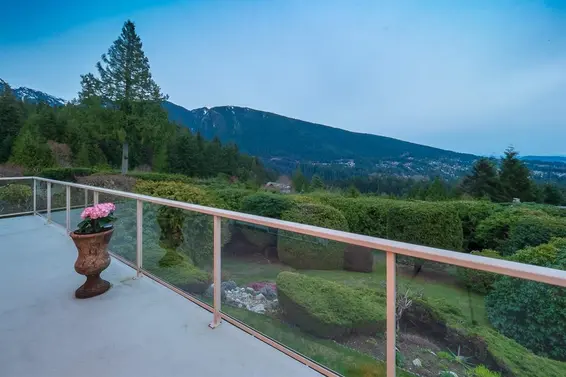 497 Craigmohr Drive, West Vancouver For Sale - image 37