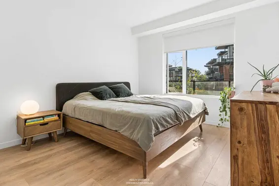313 725 Marine Drive, North Vancouver For Sale - image 11