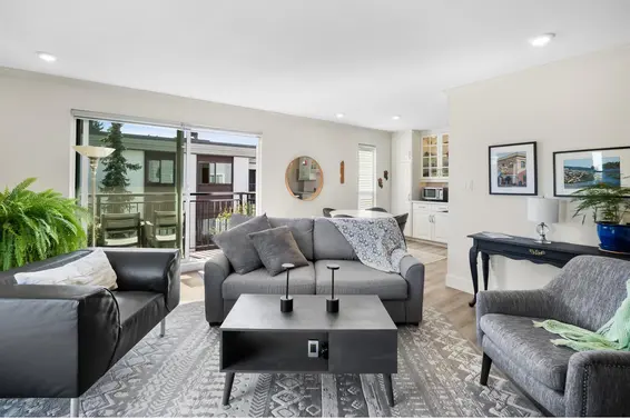 202 134 West 20th Street, North Vancouver For Sale - image 3