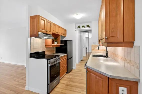 1306 2016 Fullerton Avenue, North Vancouver For Sale - image 3