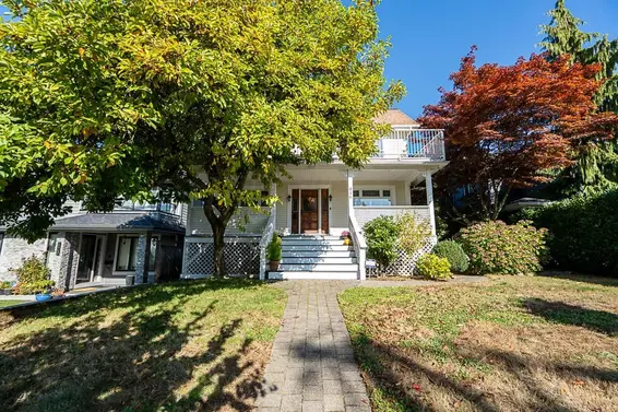 416 West 6th Street, North Vancouver For Sale - image 2
