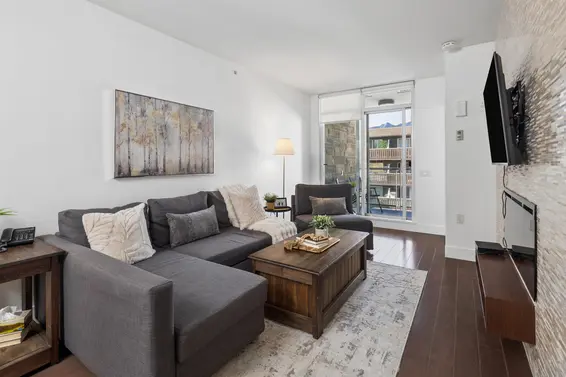 406 210 West 13 Street, North Vancouver For Sale - image 3