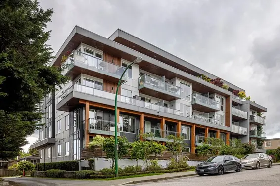 303 1327 Draycott Road, North Vancouver