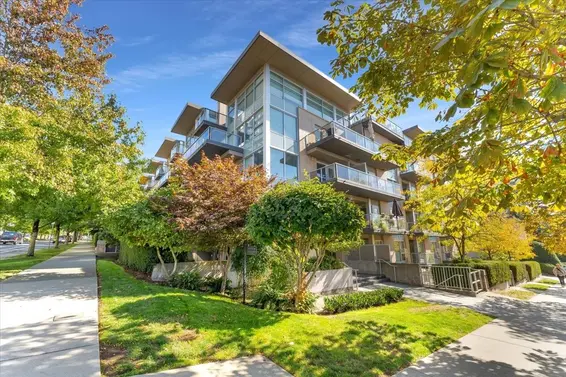 Ph9 1288 Chesterfield Avenue, North Vancouver