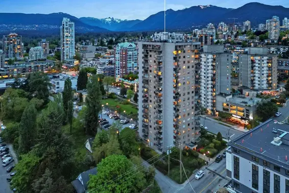 1904 145 St. Georges Avenue, North Vancouver For Sale - image 2