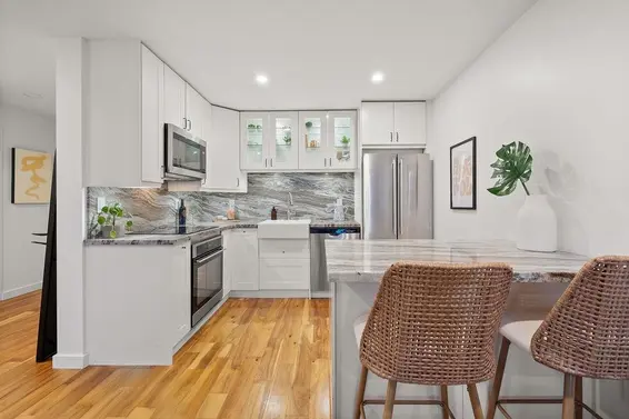 1904 145 St. Georges Avenue, North Vancouver For Sale - image 7