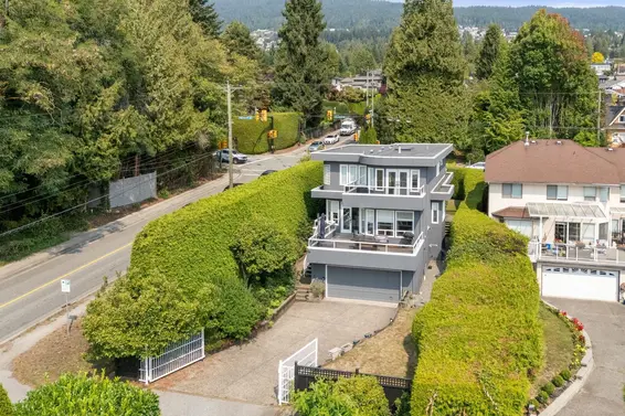 1494 Inglewood Avenue, West Vancouver For Sale - image 19