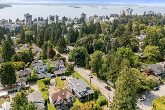 1494 Inglewood Avenue, West Vancouver For Sale - image 20