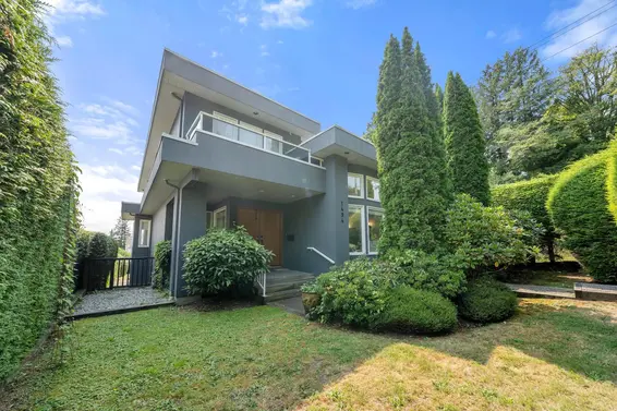 1494 Inglewood Avenue, West Vancouver For Sale - image 36