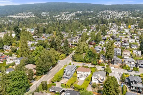 1494 Inglewood Avenue, West Vancouver For Sale - image 38