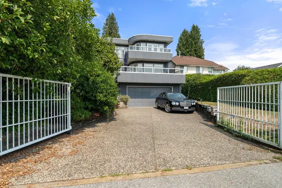 1494 Inglewood Avenue, West Vancouver For Sale - image 39