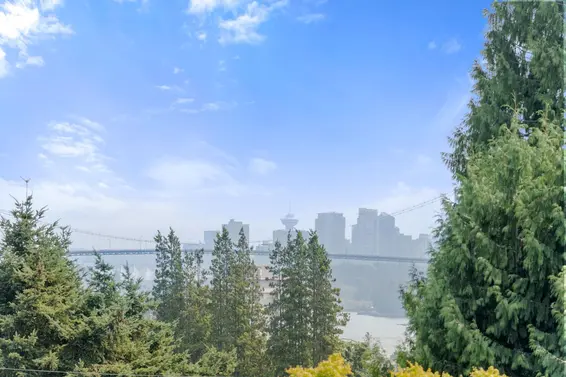 1494 Inglewood Avenue, West Vancouver For Sale - image 5