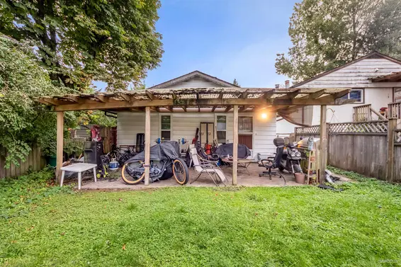 1542 Bond Street, North Vancouver For Sale - image 12
