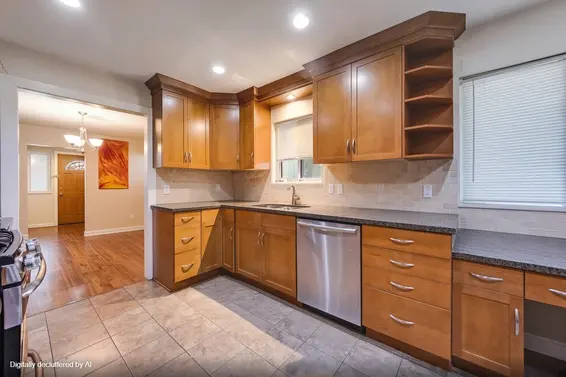 1542 Bond Street, North Vancouver For Sale - image 5