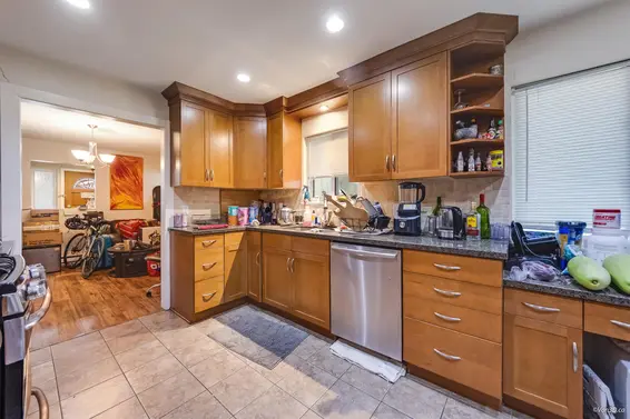 1542 Bond Street, North Vancouver For Sale - image 6
