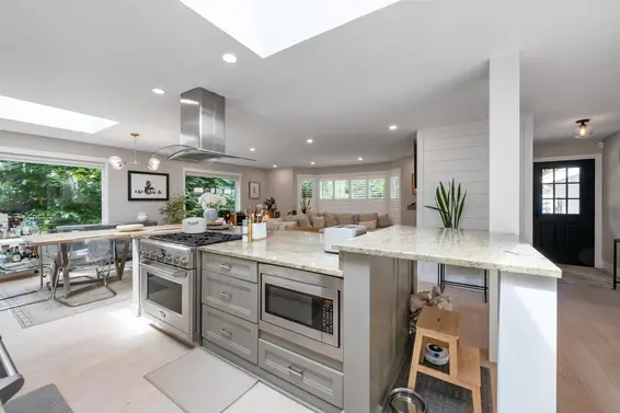 6240 St. Georges Avenue, West Vancouver For Sale - image 3