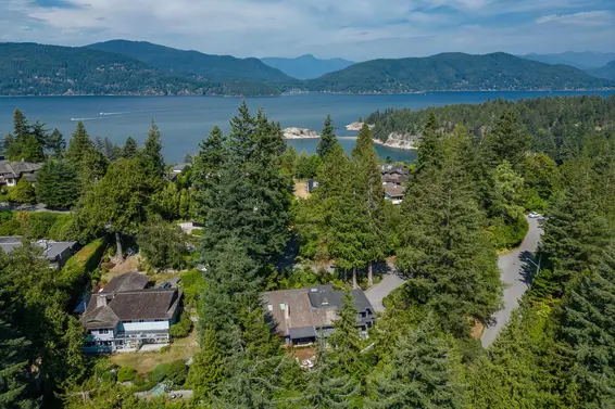 6240 St. Georges Avenue, West Vancouver For Sale - image 36