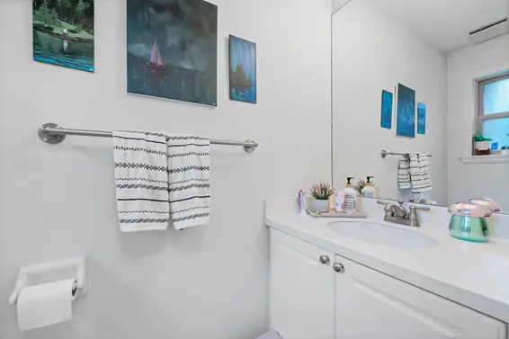 10 222 East 5 Street, North Vancouver For Sale - image 11