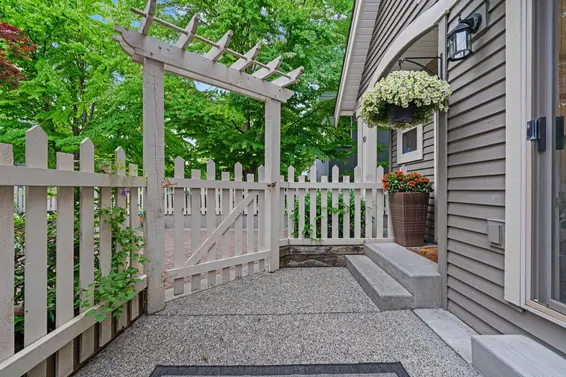 10 222 East 5 Street, North Vancouver For Sale - image 34