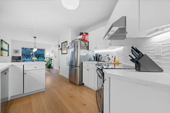10 222 East 5 Street, North Vancouver For Sale - image 9