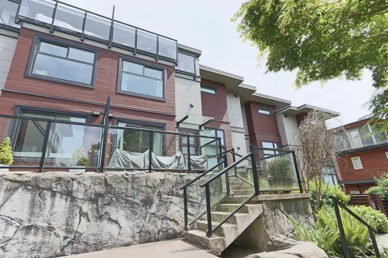 15 2358 Western Avenue, North Vancouver