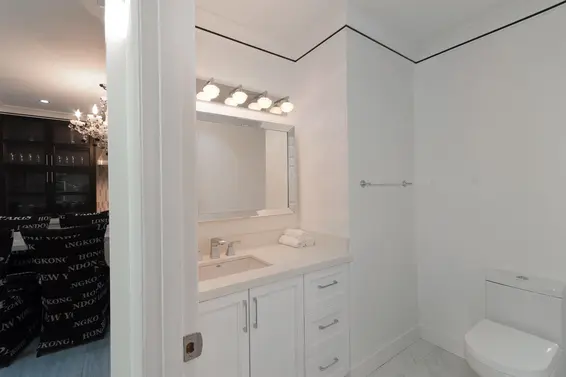 5530 Greenleaf Road, West Vancouver For Sale - image 11