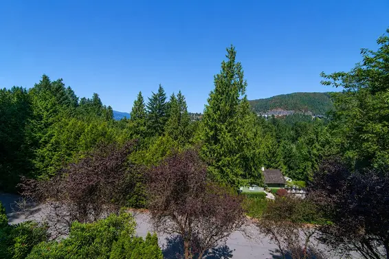 5530 Greenleaf Road, West Vancouver For Sale - image 26
